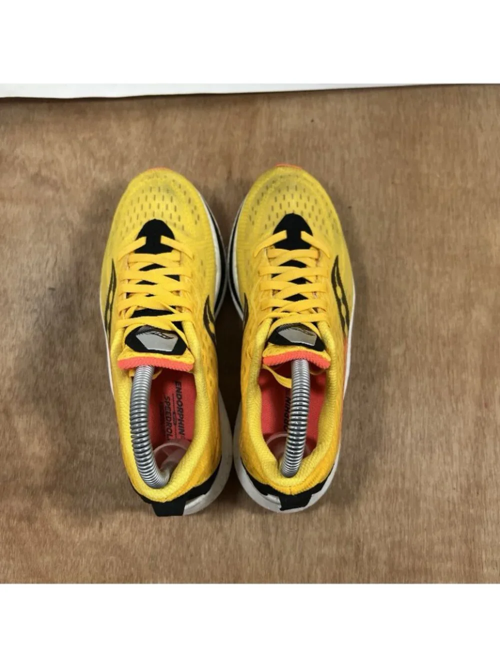 Saucony Endorphin Speed 2 Women Size 6 Running Shoes S10688-16 Yellow Sneakers